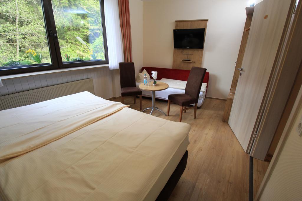 Waldhotel Albachmühle mit Albacher Stuben Wasserliesch Exterior foto
